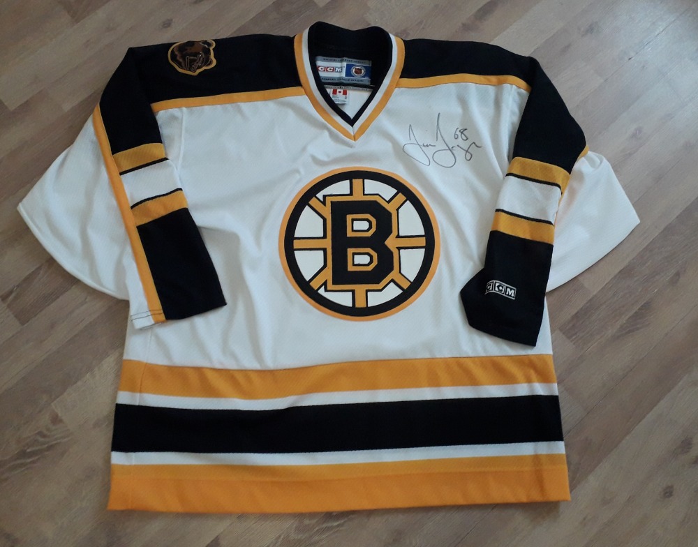 Originální replika dresu Boston Bruins s podpisem Jaromíra Jágra photo