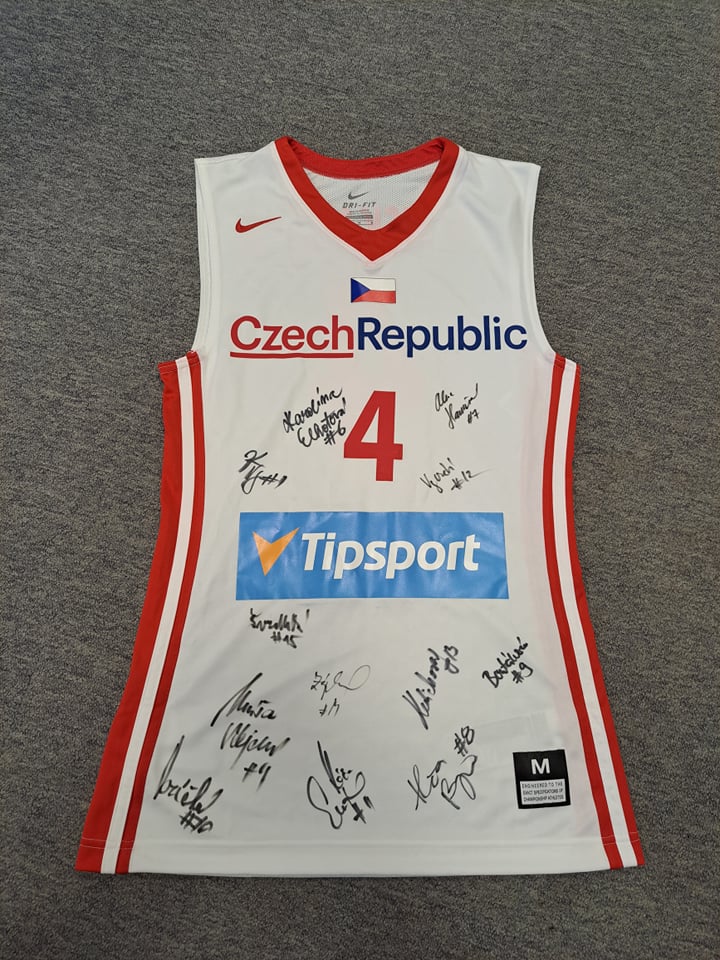 Repre basketbalový dres M. Stejskalové podepsaný hráčkami z ME 2017 fotka