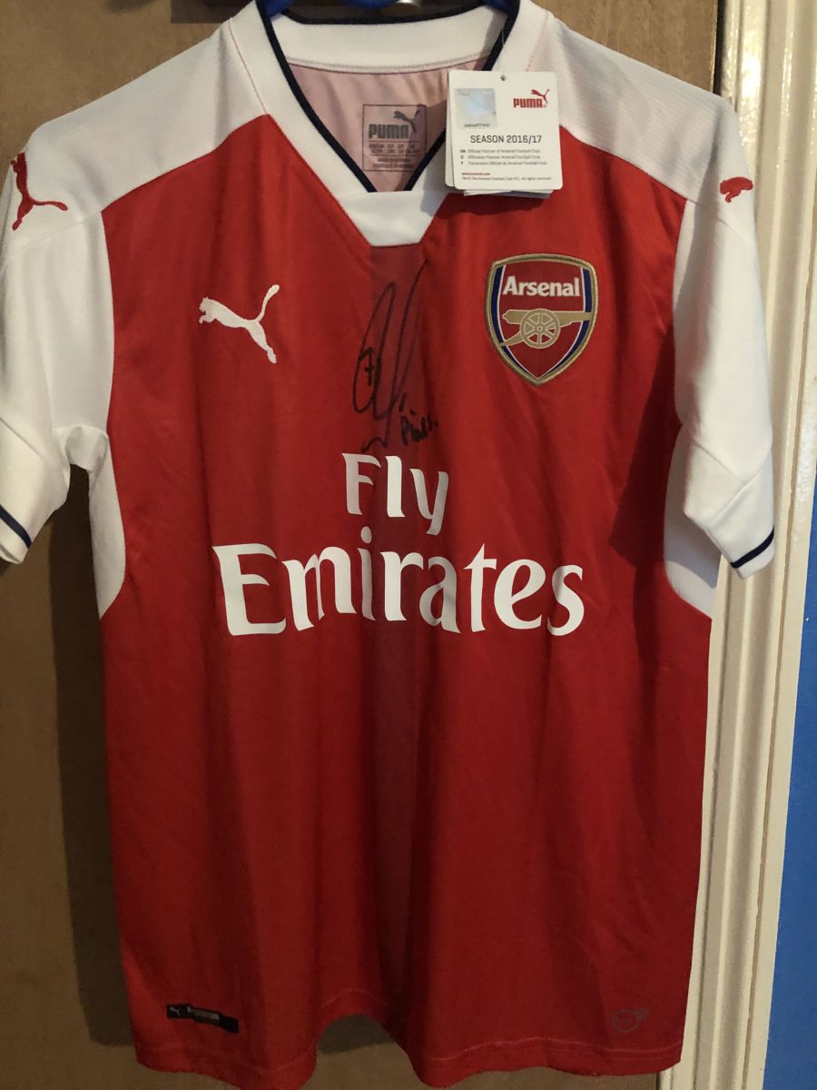 Nové podepsané dresy Arsenal FC