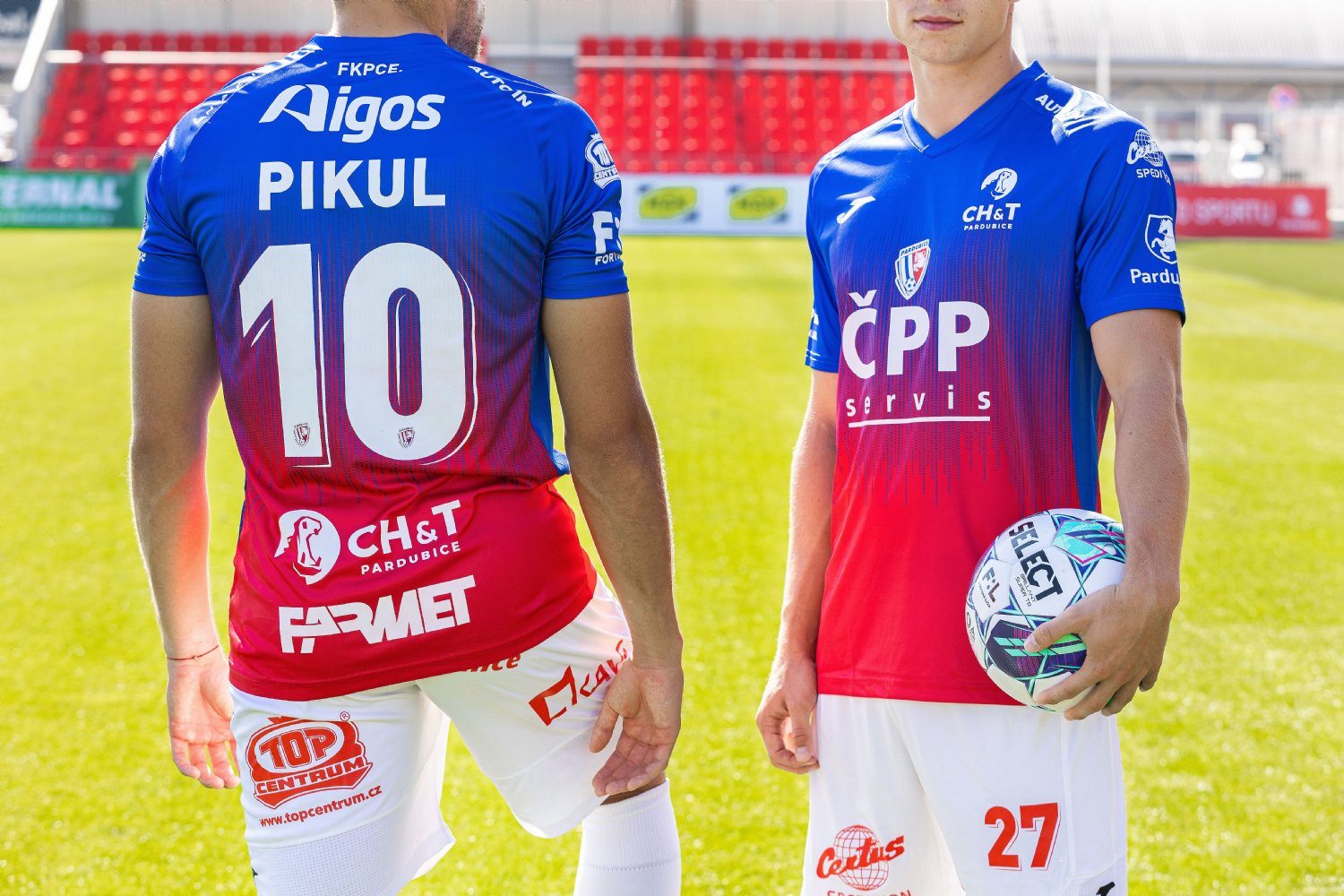 Aukce exkluzivních dresů z derby FK PARDUBICE x FC HRADEC KRÁLOVÉ 1.10.2023 fotka