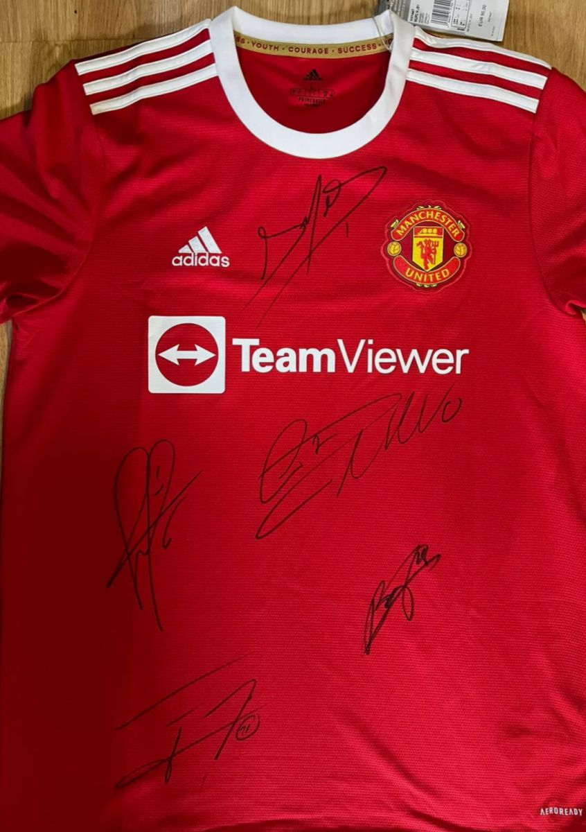 Dres Manchester United s podpisy photo