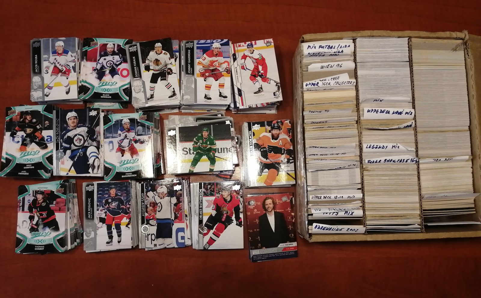 Více než 2100 hokejových karet fotka