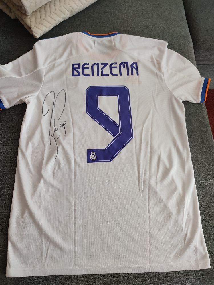 Podepsaný dres Karim Benzema s certifikátem pravosti photo