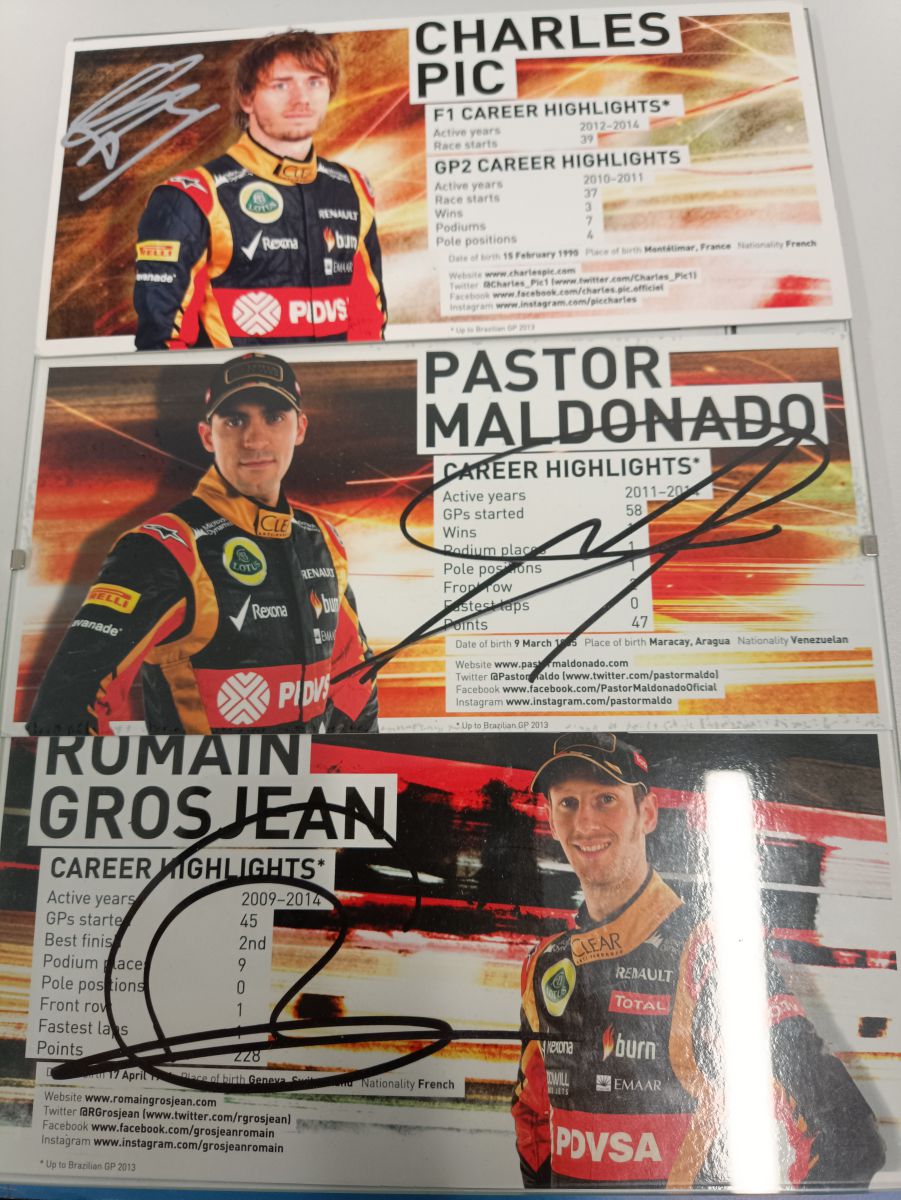 Autogramy pilotů Formule 1 fotka