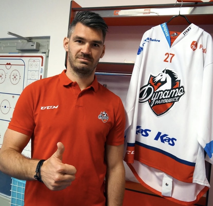 Dres Jana Koláře z návratu do Dynama, hraný Ty Wishart photo